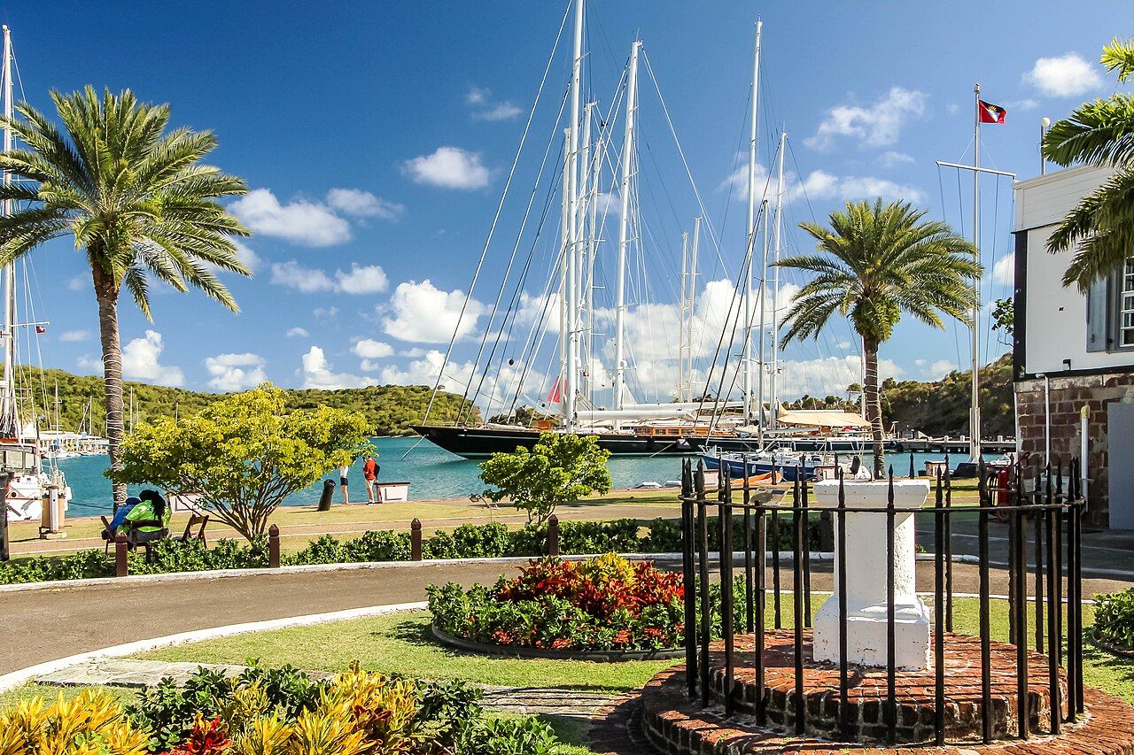 Antigua: en:Nelson's Dockyard