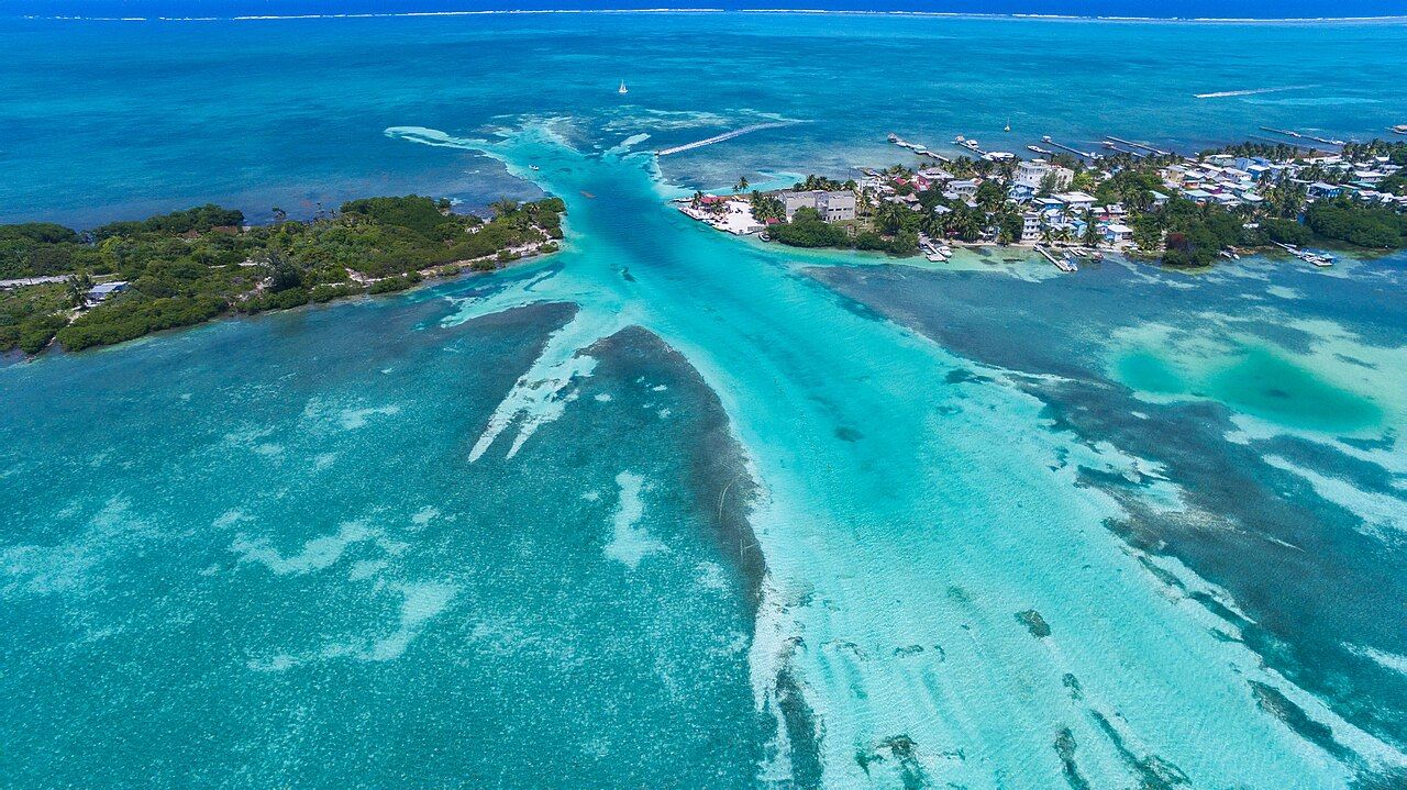 Caye Caulker is located in the beautiful world heritage Belize Barrier Reef.