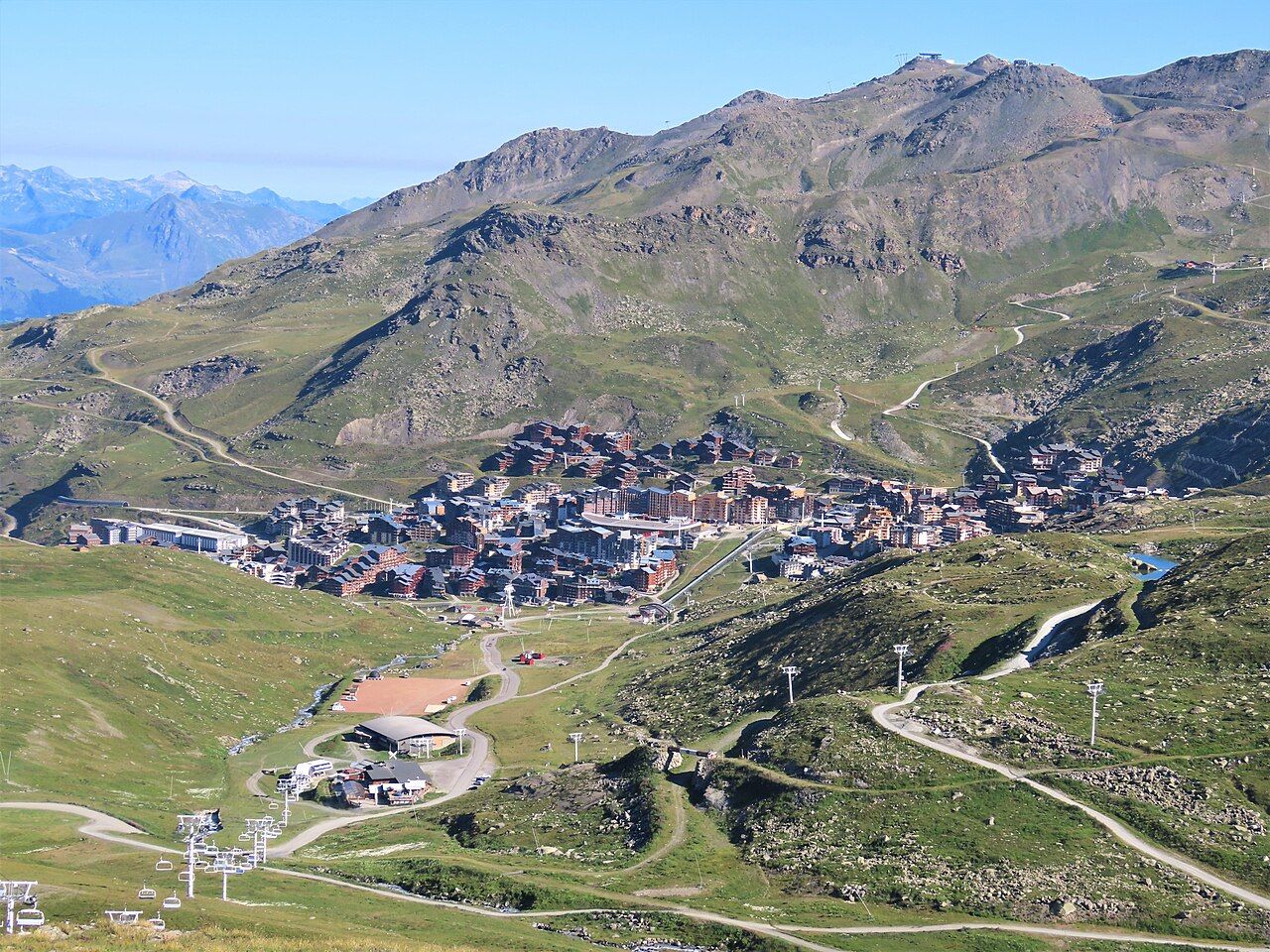 Val Thorens depuis le lac de la Portette, Les Belleville, Savoie, France