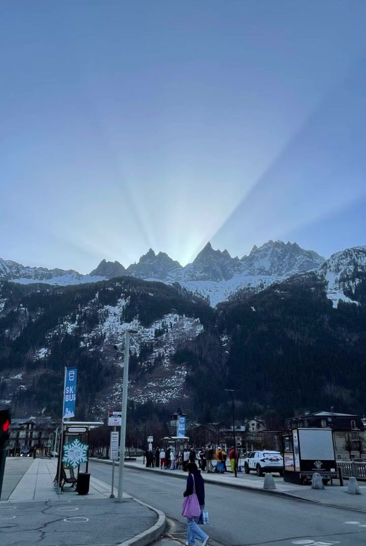 Chamonix under the peaks, photographed by Si