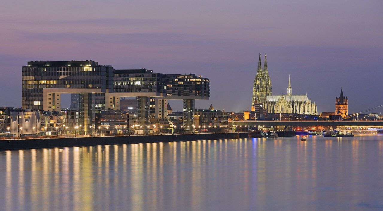 Panorama of Cologne, including the Kranhäuser and Cologne Cathedral, as seen from the Rhine.