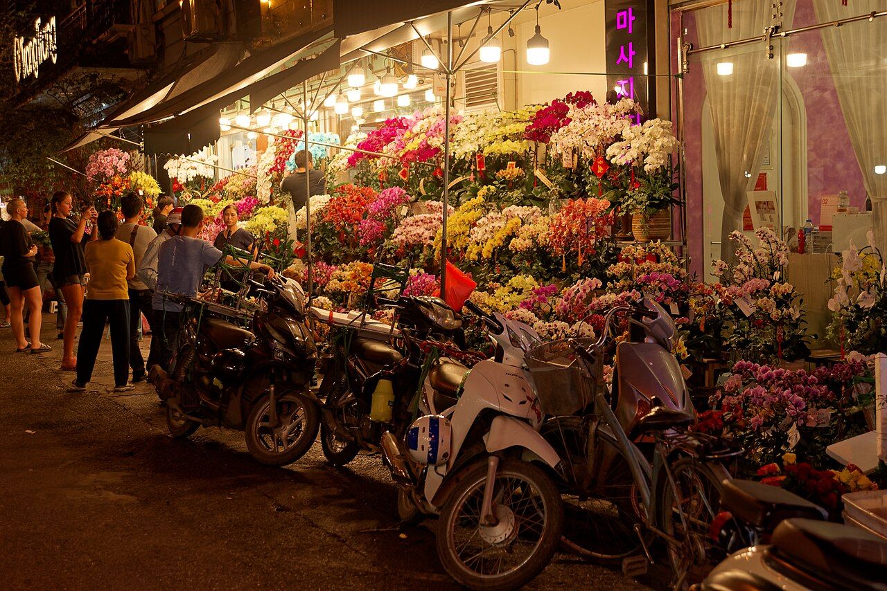 Old Quarter market at night, Hanoi